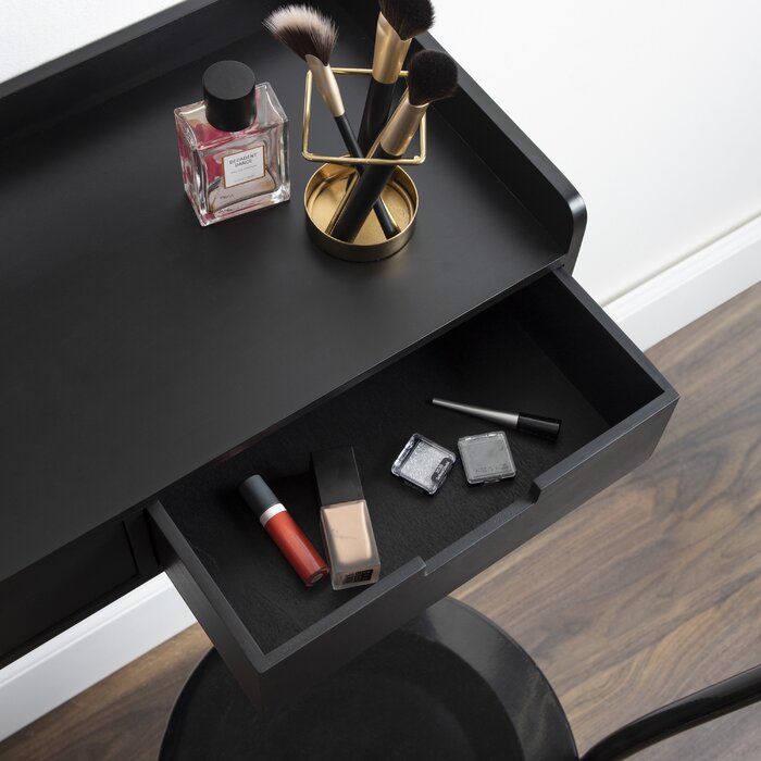 Mini makeup vanity t1